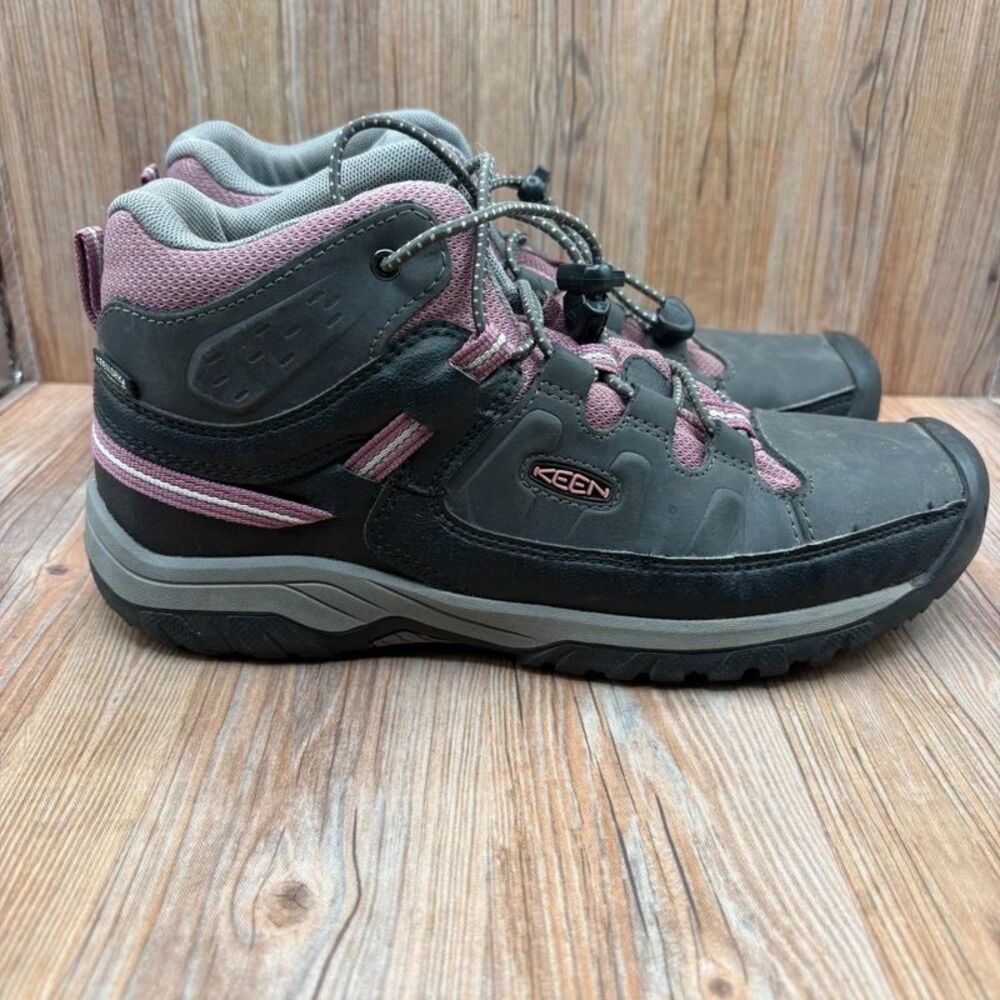 Keen Targhee Womens Size 7 Leather Waterproof Hiking Boots Mid Gray Purple